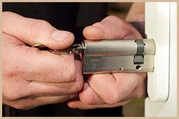 Elite Locksmith Services Redondo Beach, CA 310-955-1739 Elite Locksmith Services Redondo Beach, CA 310-955-1739 - 1-locksmiths